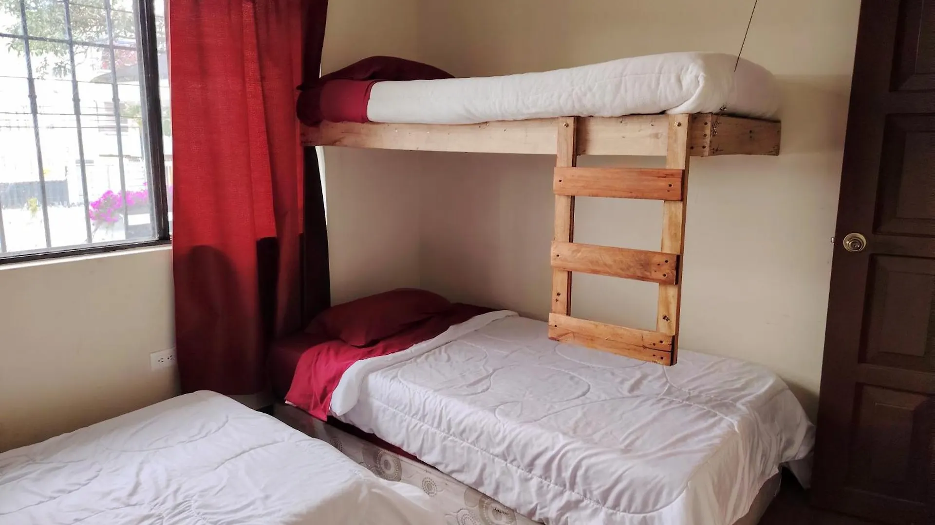 فيلا The Dream House كويتو مزرعة للإقامة